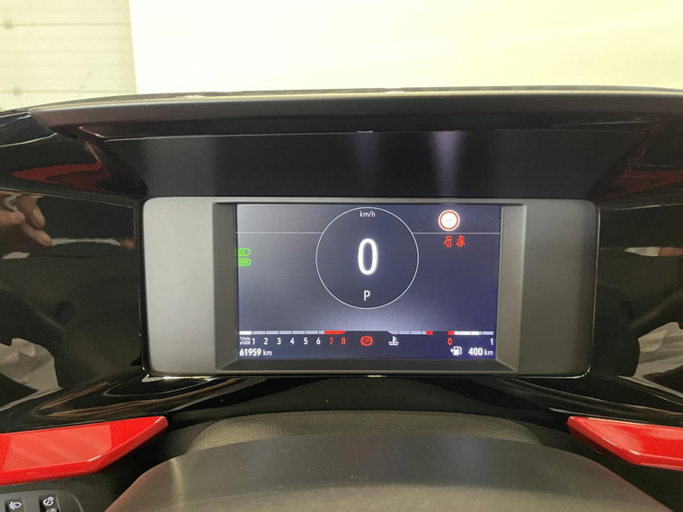 Vehicle Image 13