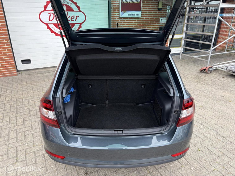 Vehicle Image 24