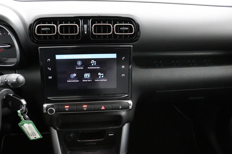 Vehicle Image 30