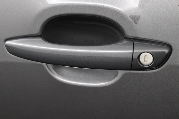 Vehicle Image 38