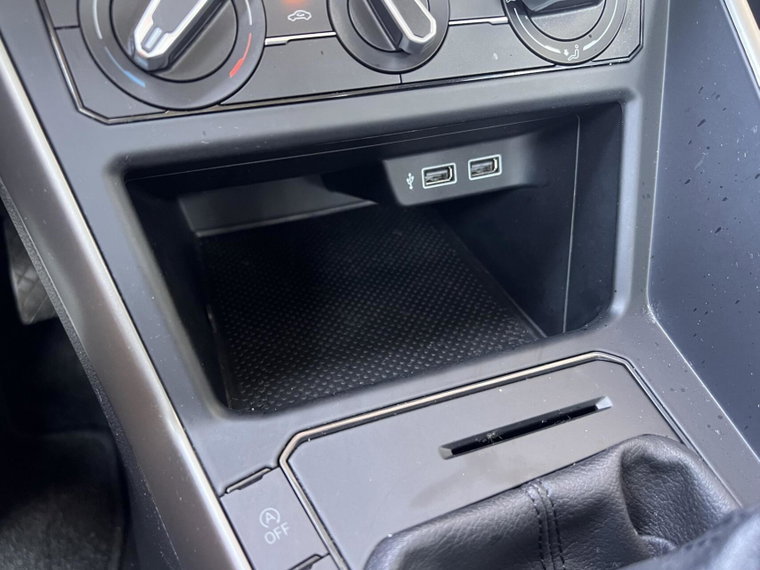 Vehicle Image 28