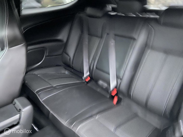 Vehicle Image 38