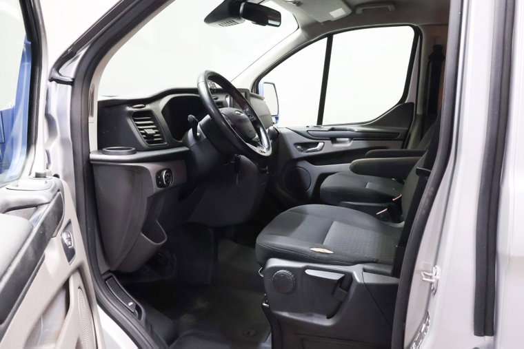 Vehicle Image 19