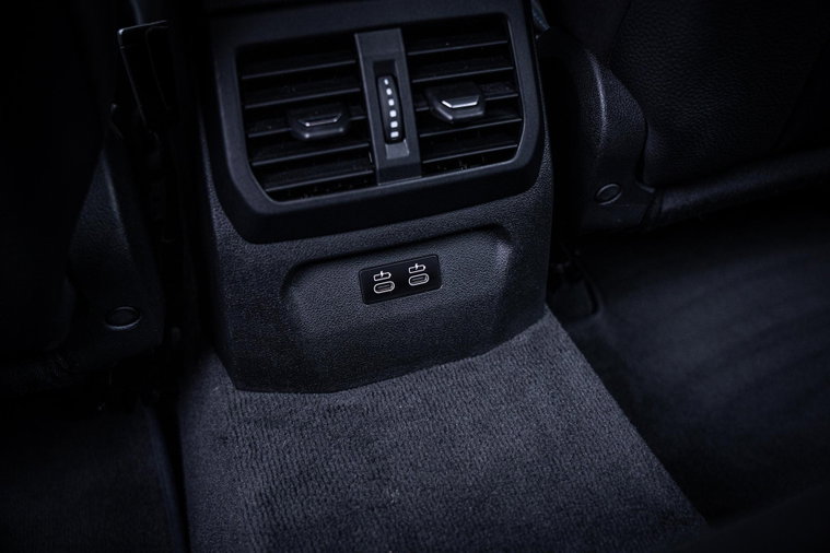 Vehicle Image 45