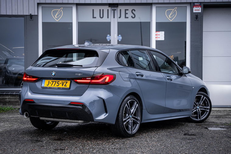 Vehicle Image 11