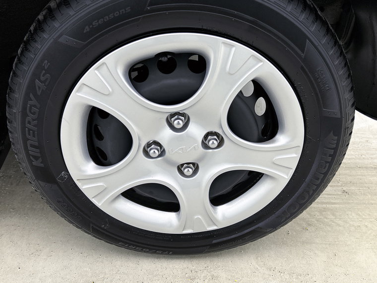Vehicle Image 23