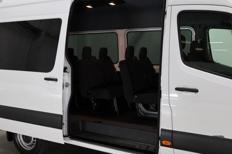 Vehicle Image 33