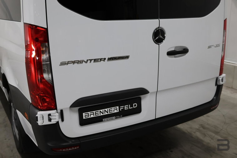 Vehicle Image 38