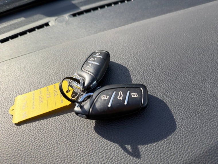 Vehicle Image 20
