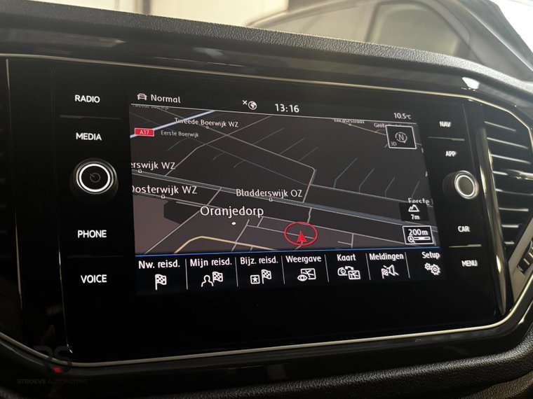 Vehicle Image 38