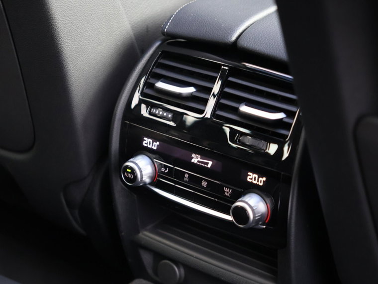Vehicle Image 34