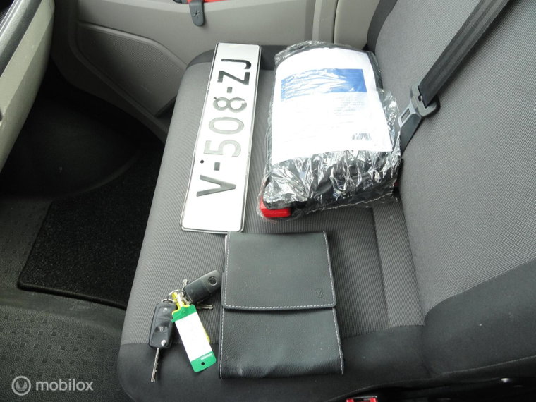 Vehicle Image 17