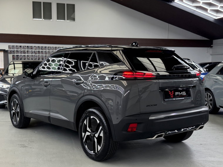 Vehicle Image 21