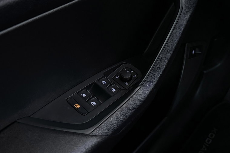 Vehicle Image 38