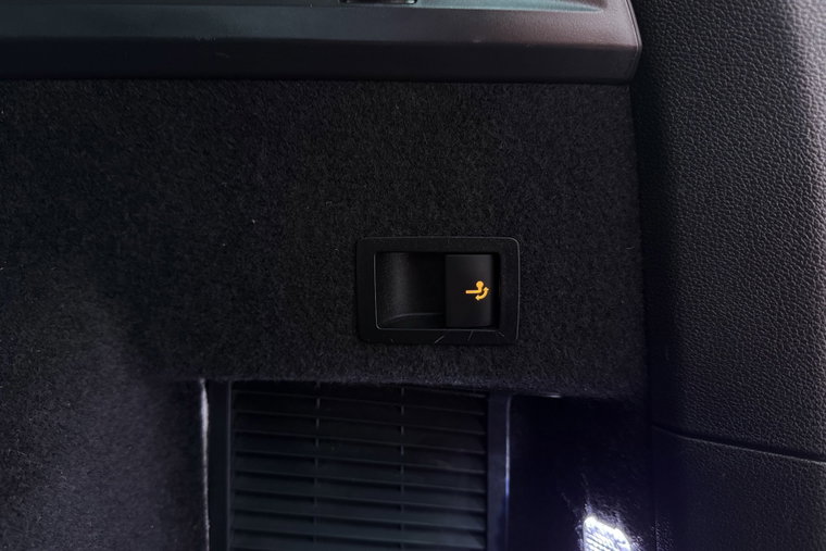 Vehicle Image 42
