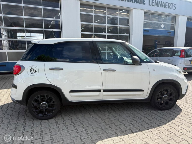 Vehicle Image 27