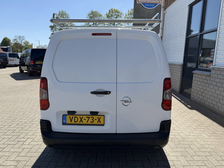 Vehicle Image 43