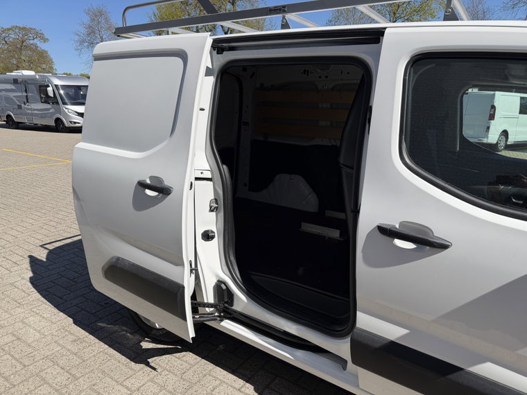 Vehicle Image 47