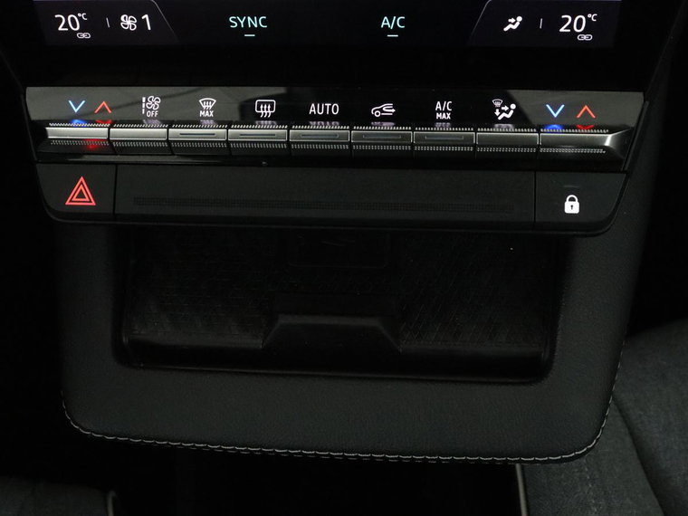 Vehicle Image 28