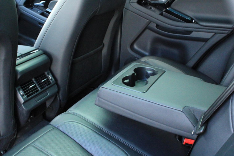 Vehicle Image 19
