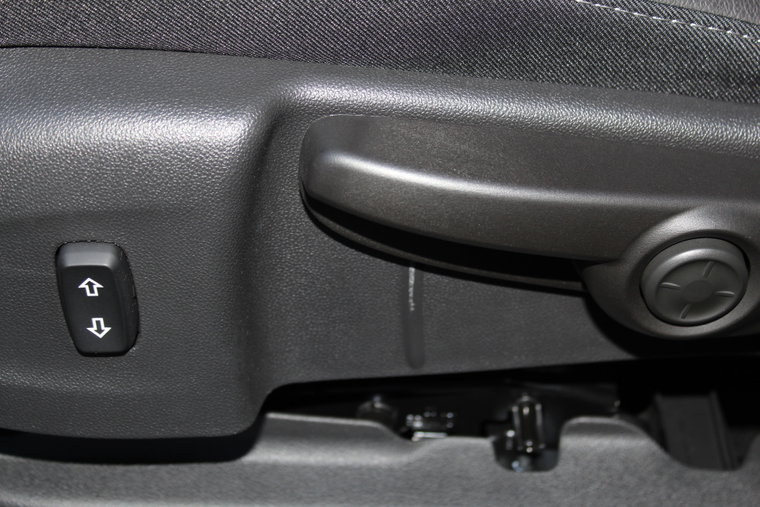 Vehicle Image 35