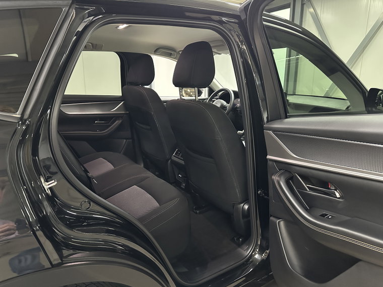 Vehicle Image 35