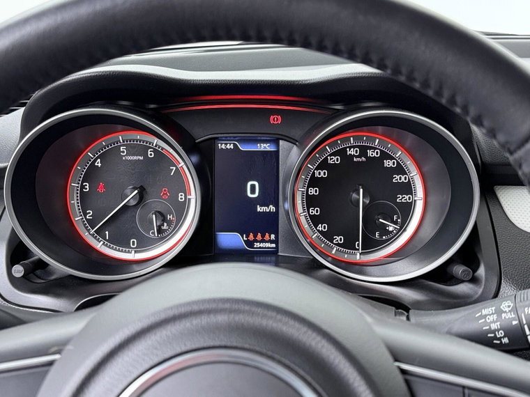 Vehicle Image 12