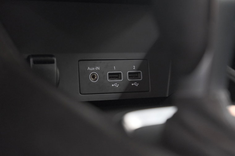 Vehicle Image 35