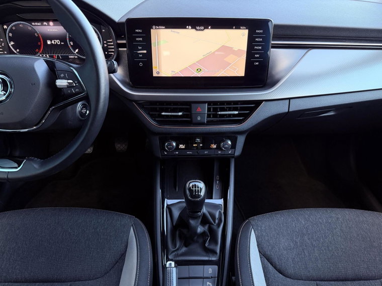 Vehicle Image 18