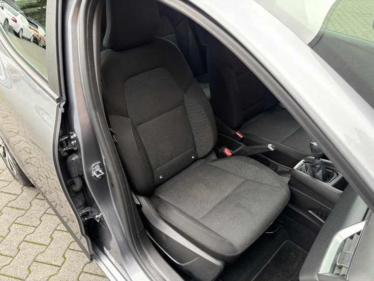 Vehicle Image 47