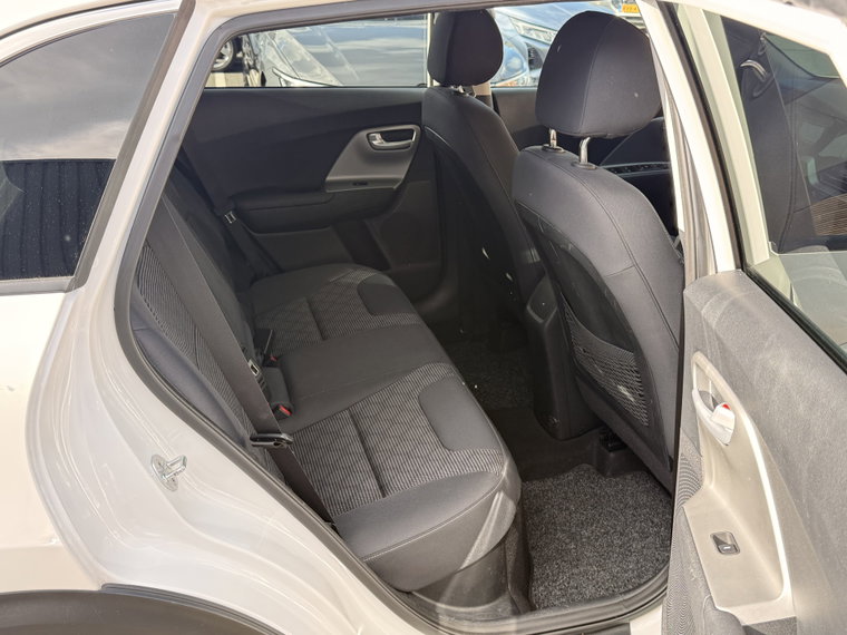 Vehicle Image 37