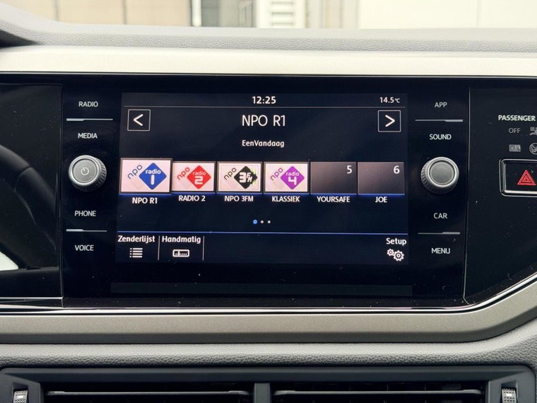 Vehicle Image 21