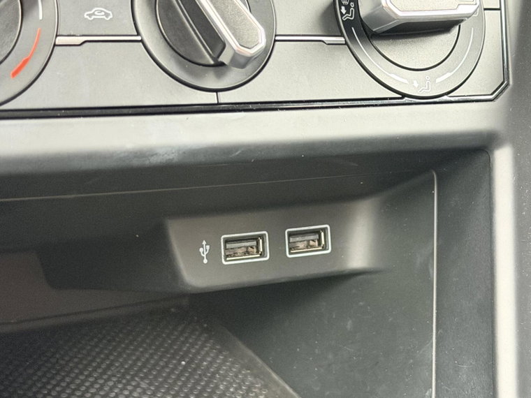 Vehicle Image 27