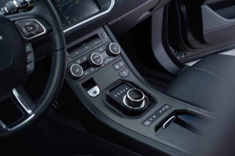 Vehicle Image 21