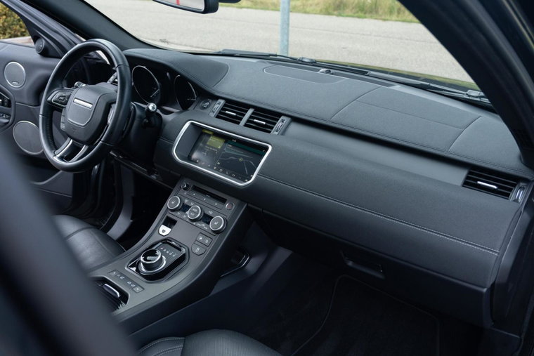 Vehicle Image 23