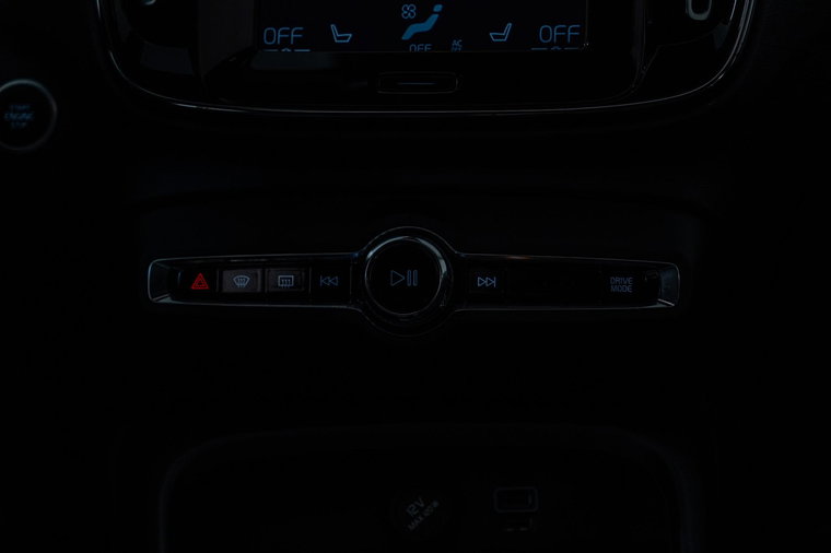 Vehicle Image 26