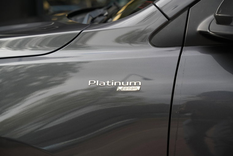 Vehicle Image 19