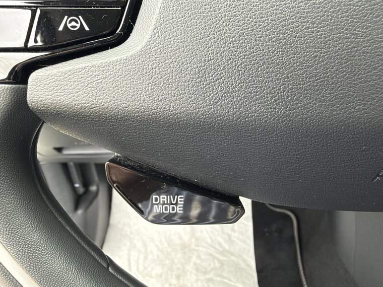 Vehicle Image 29