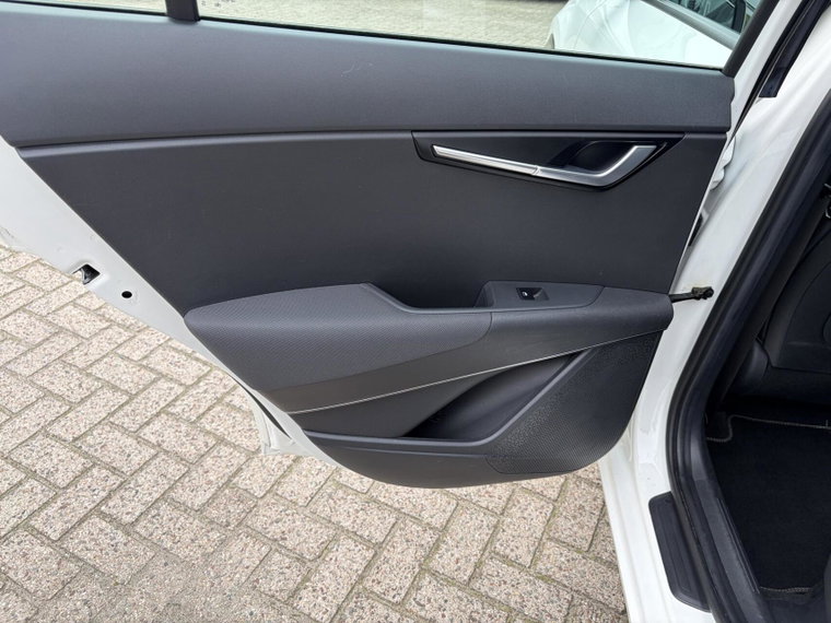 Vehicle Image 39