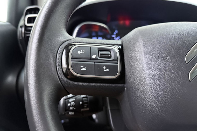 Vehicle Image 22