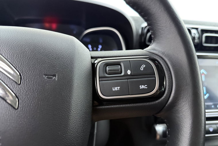 Vehicle Image 23