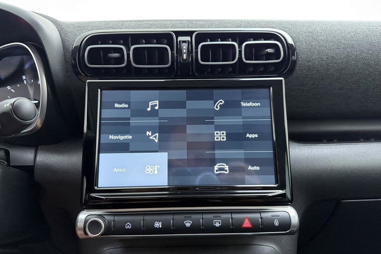 Vehicle Image 28