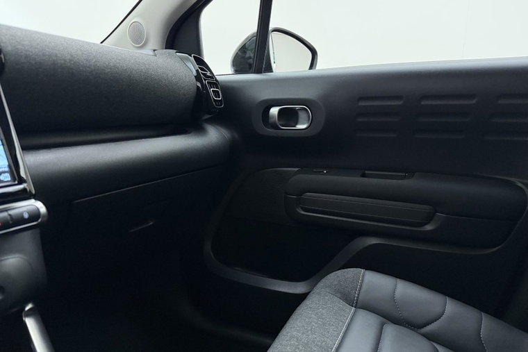 Vehicle Image 31