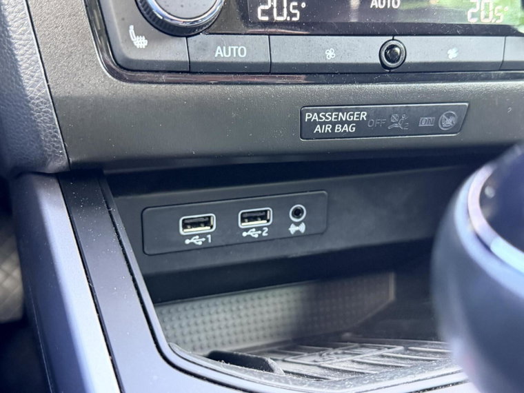 Vehicle Image 27