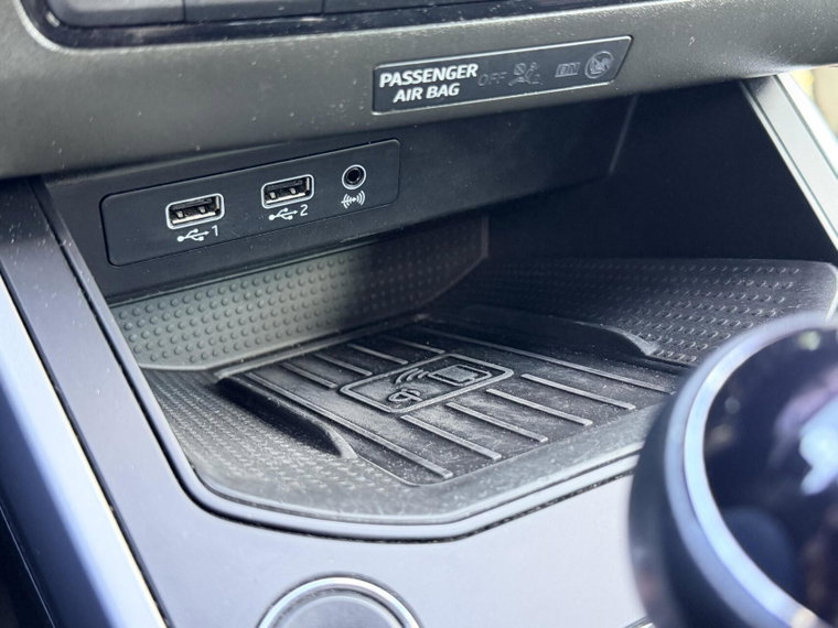 Vehicle Image 28