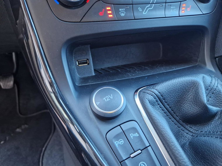 Vehicle Image 26