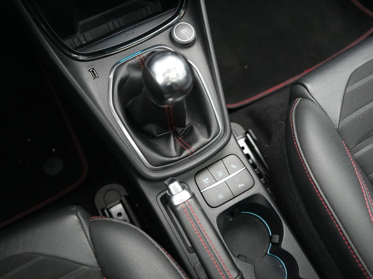 Vehicle Image 26