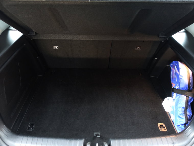 Vehicle Image 32