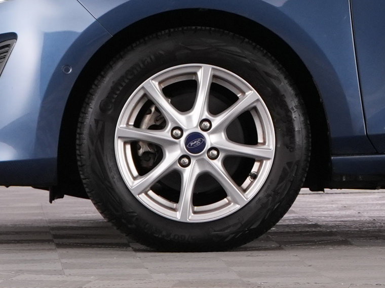Vehicle Image 37