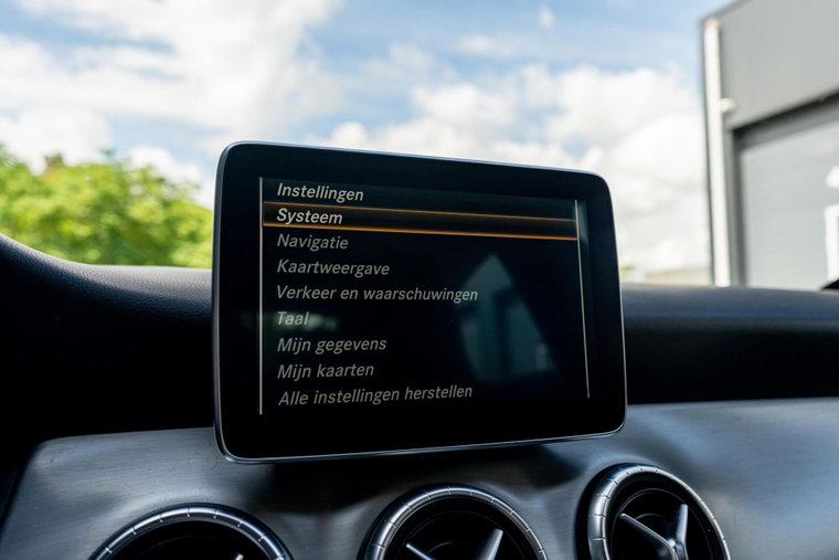 Vehicle Image 37